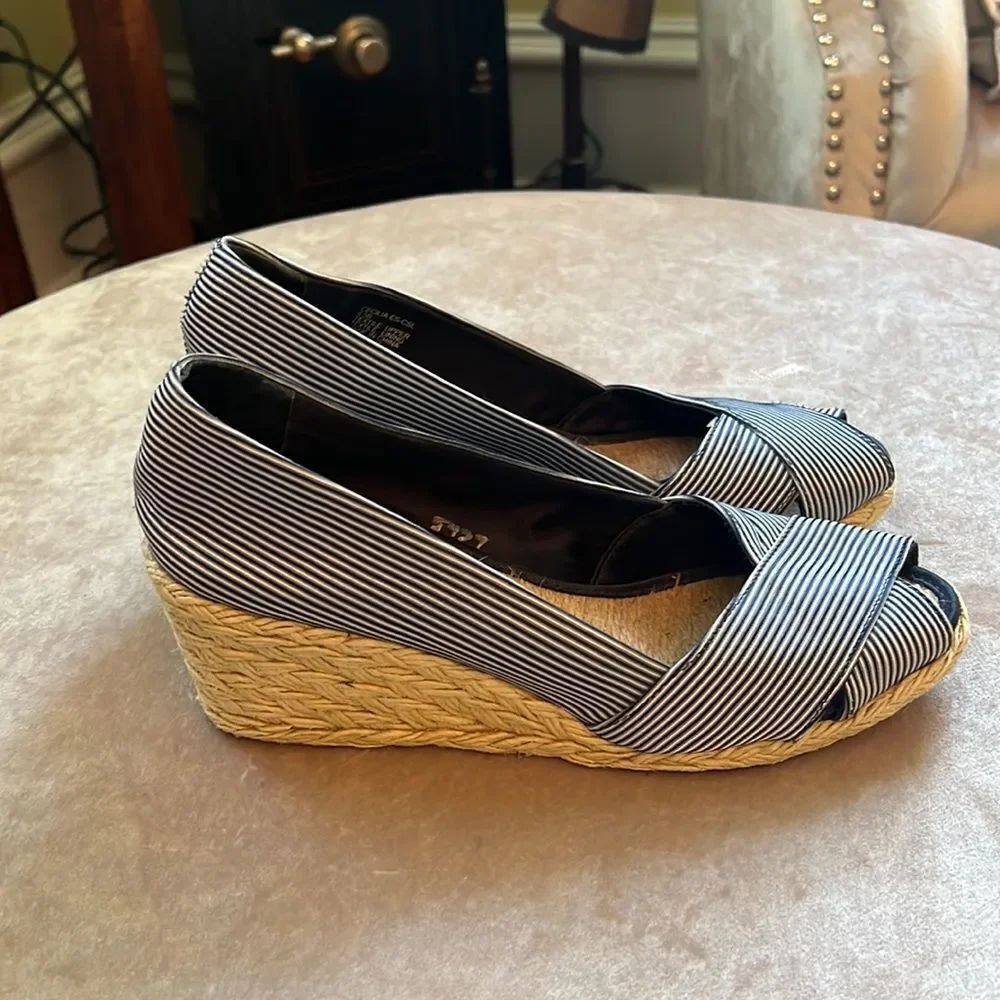 Ralph Lauren Sz 8.5-9 Blue White Coastal Nautical Espadrille